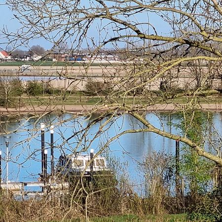 B&B Maaslandje Wijk en Aalburg 외부 사진