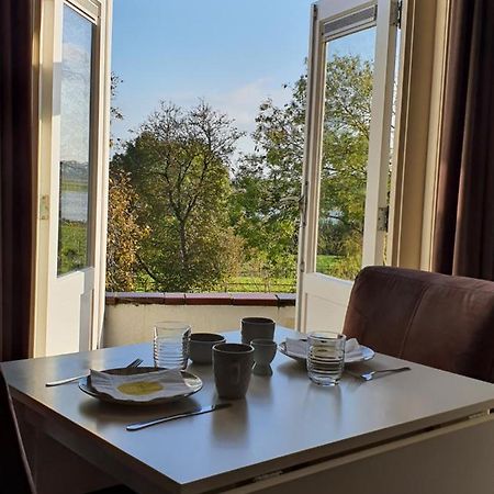 B&B Maaslandje Wijk en Aalburg 외부 사진
